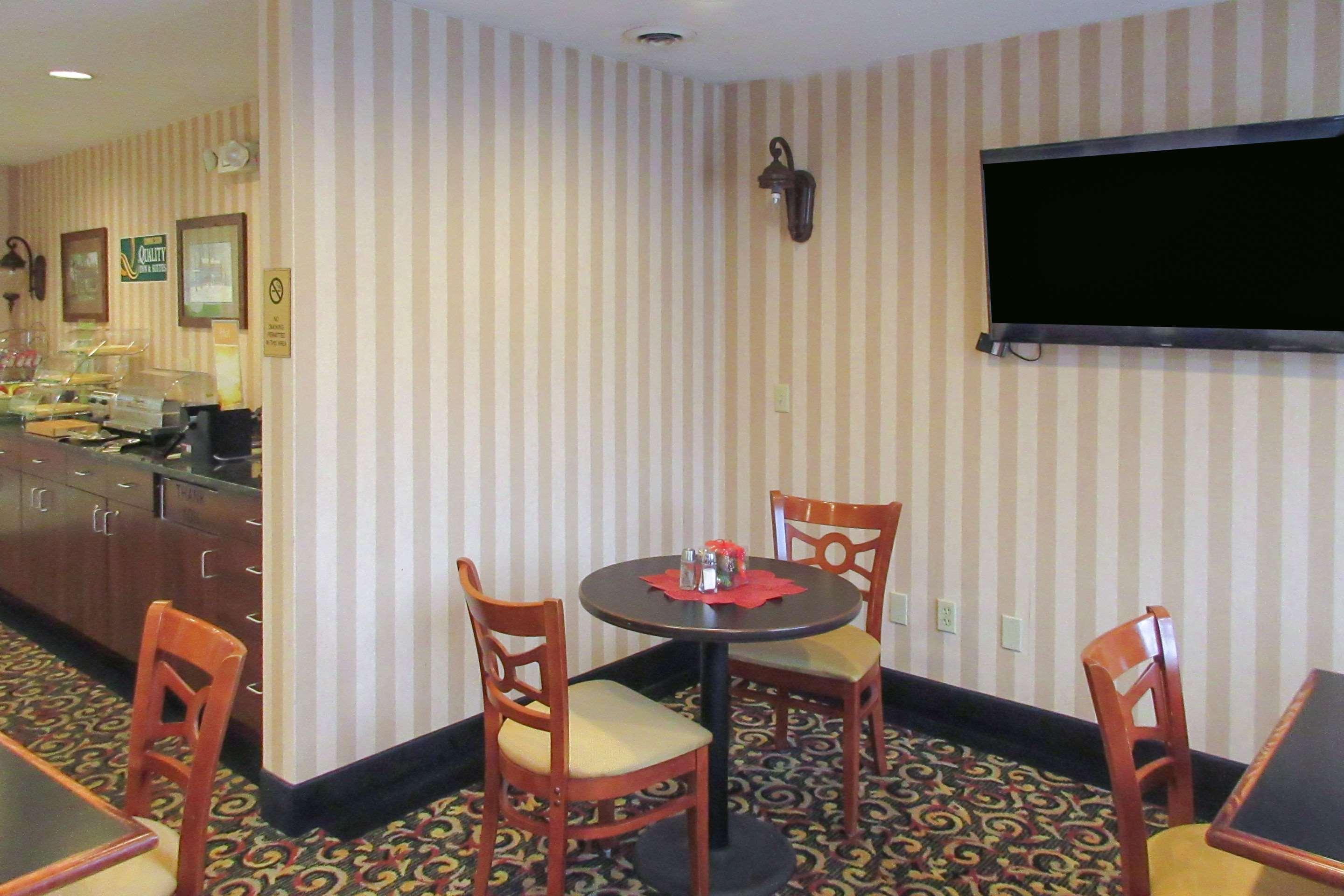 Quality Inn & Suites Prestonsburg Next To Mountain Arts Center Exteriér fotografie