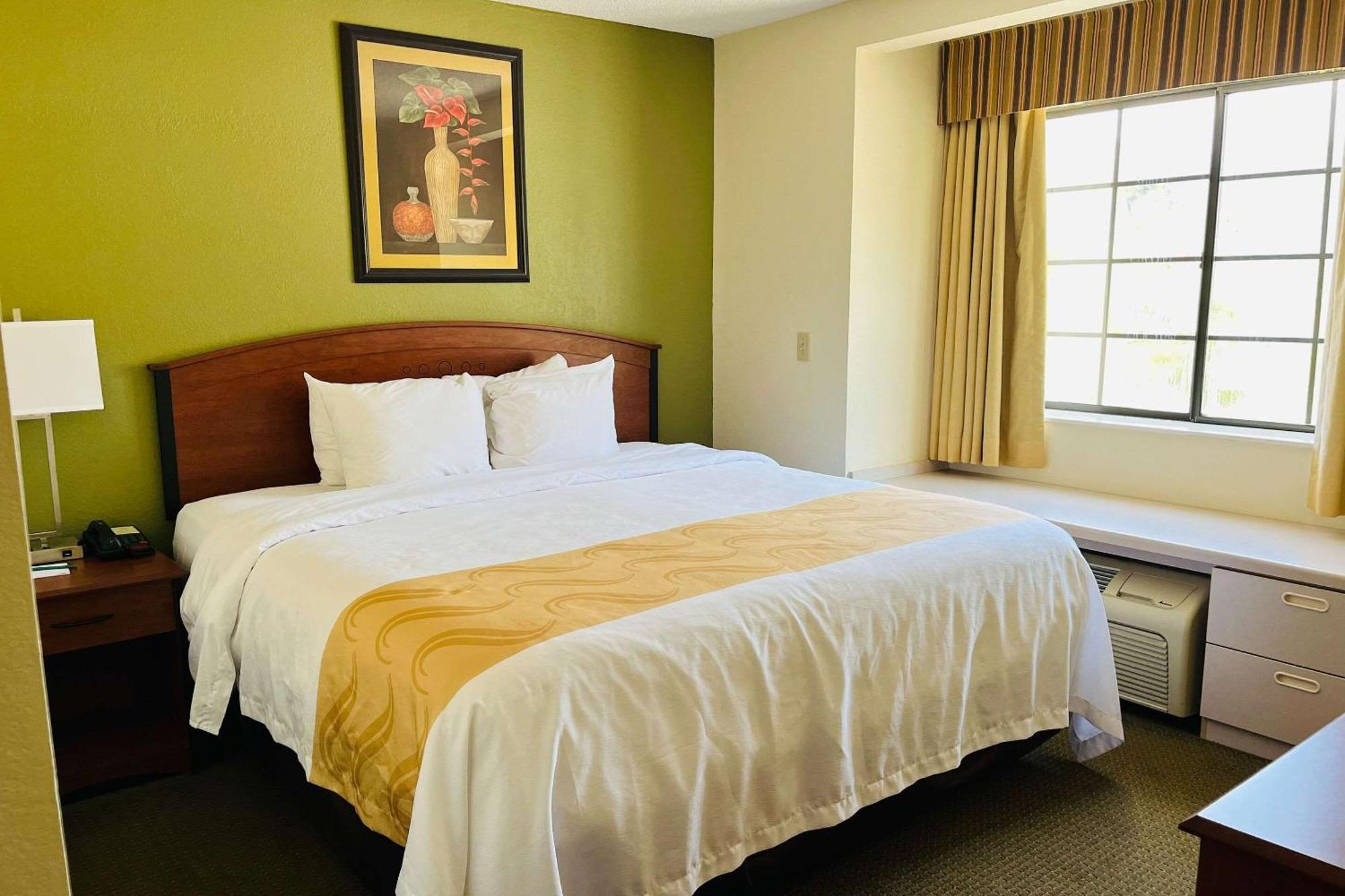 Quality Inn & Suites Prestonsburg Next To Mountain Arts Center Exteriér fotografie