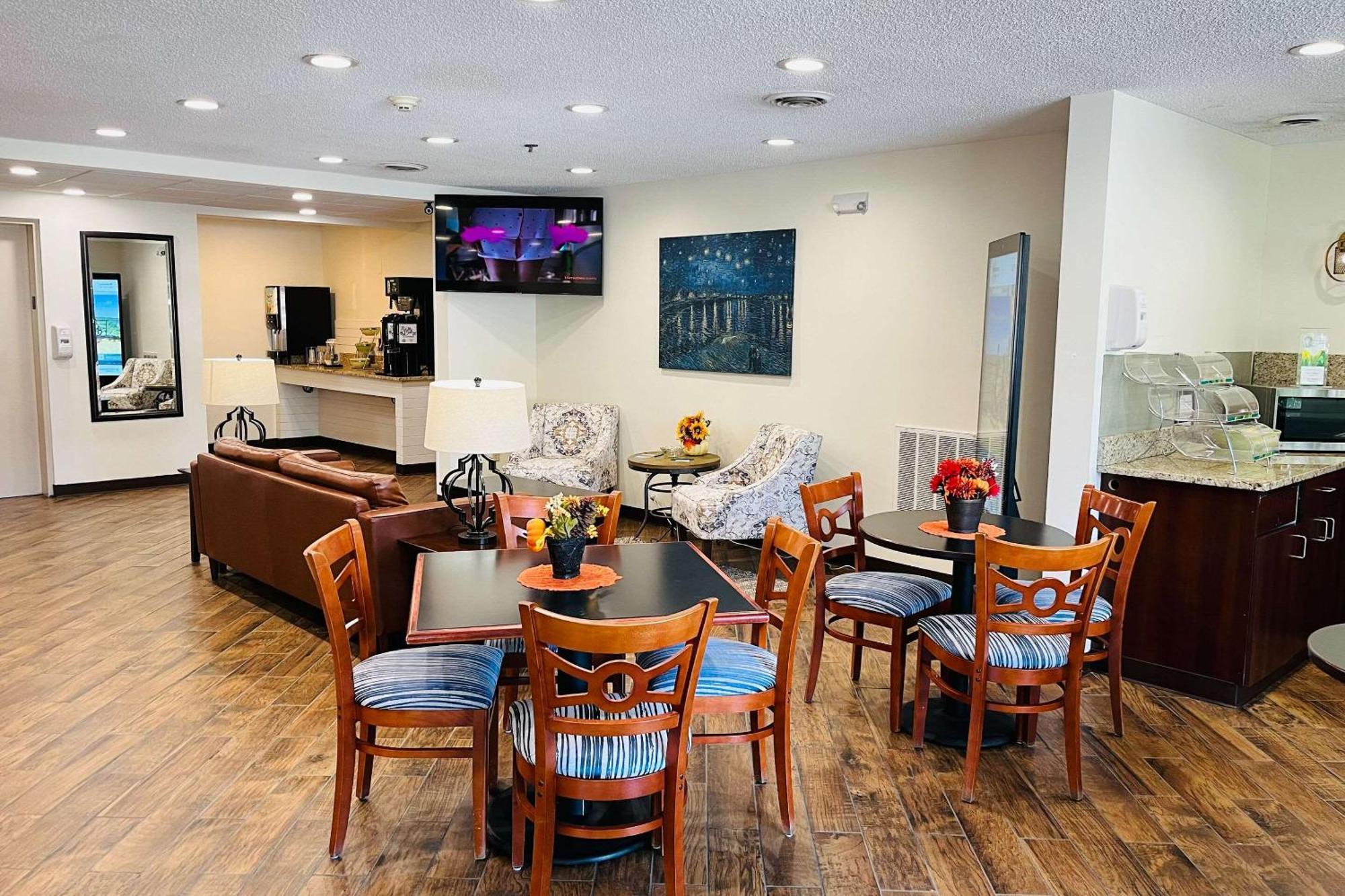 Quality Inn & Suites Prestonsburg Next To Mountain Arts Center Exteriér fotografie