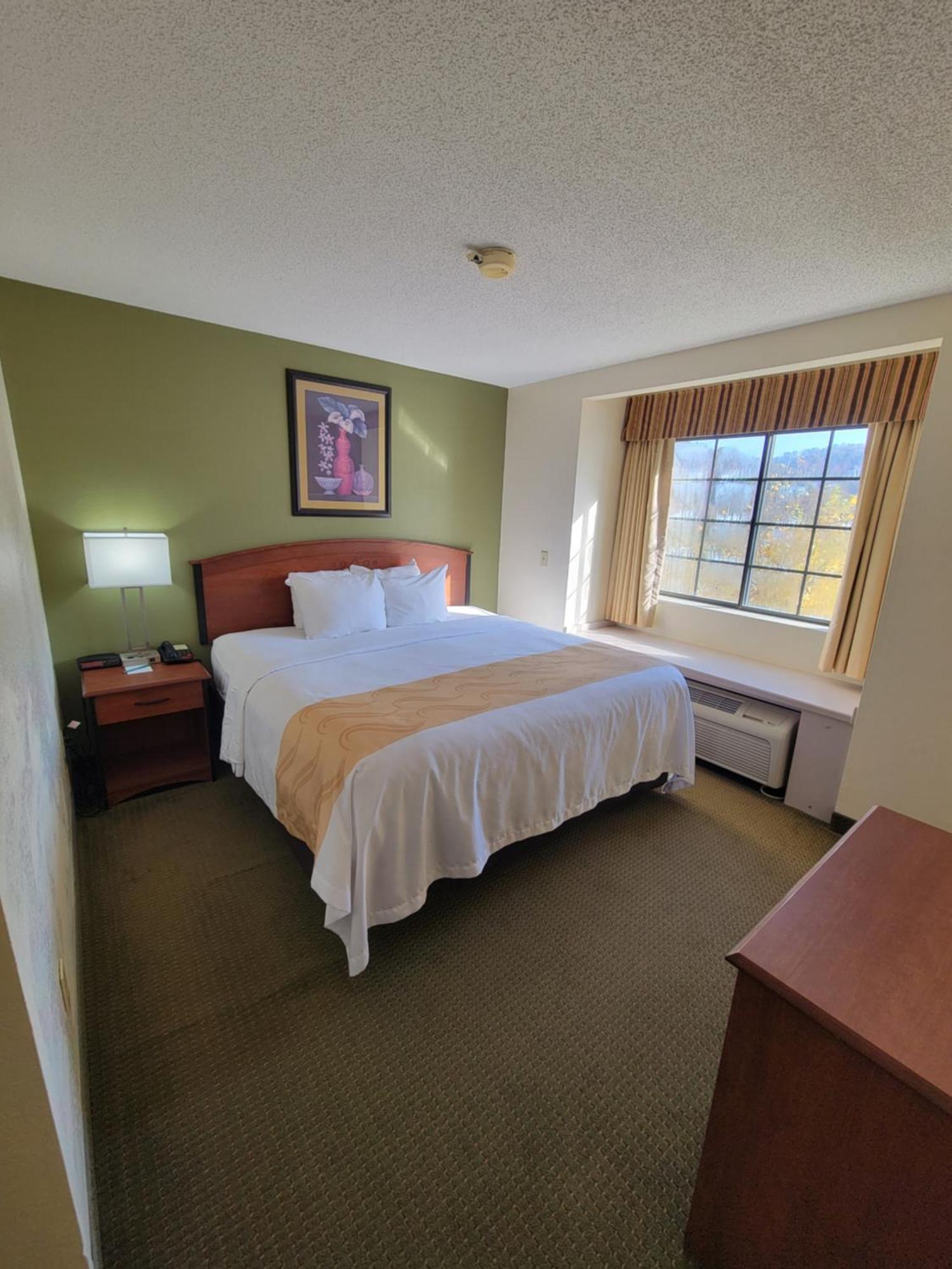 Quality Inn & Suites Prestonsburg Next To Mountain Arts Center Exteriér fotografie