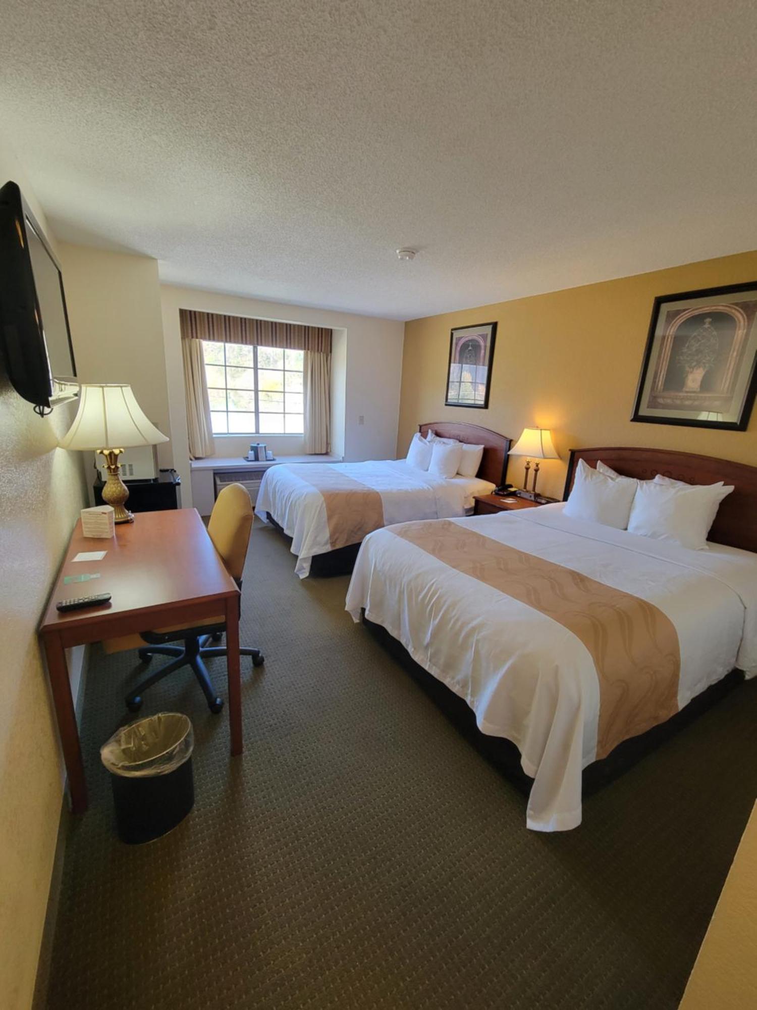 Quality Inn & Suites Prestonsburg Next To Mountain Arts Center Exteriér fotografie