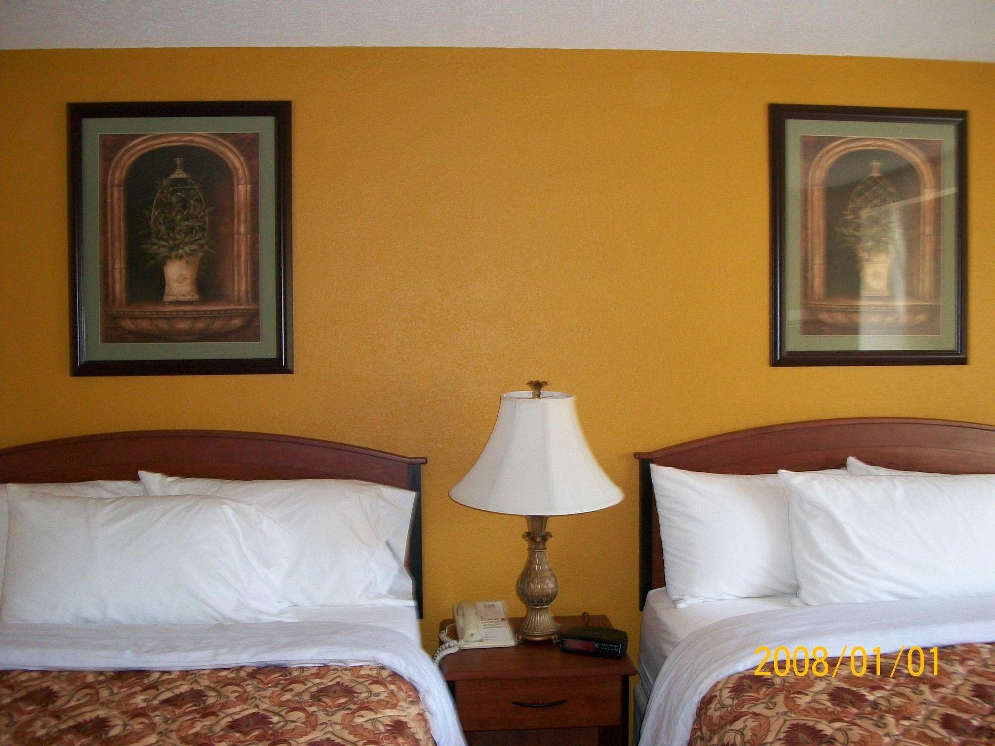 Quality Inn & Suites Prestonsburg Next To Mountain Arts Center Exteriér fotografie